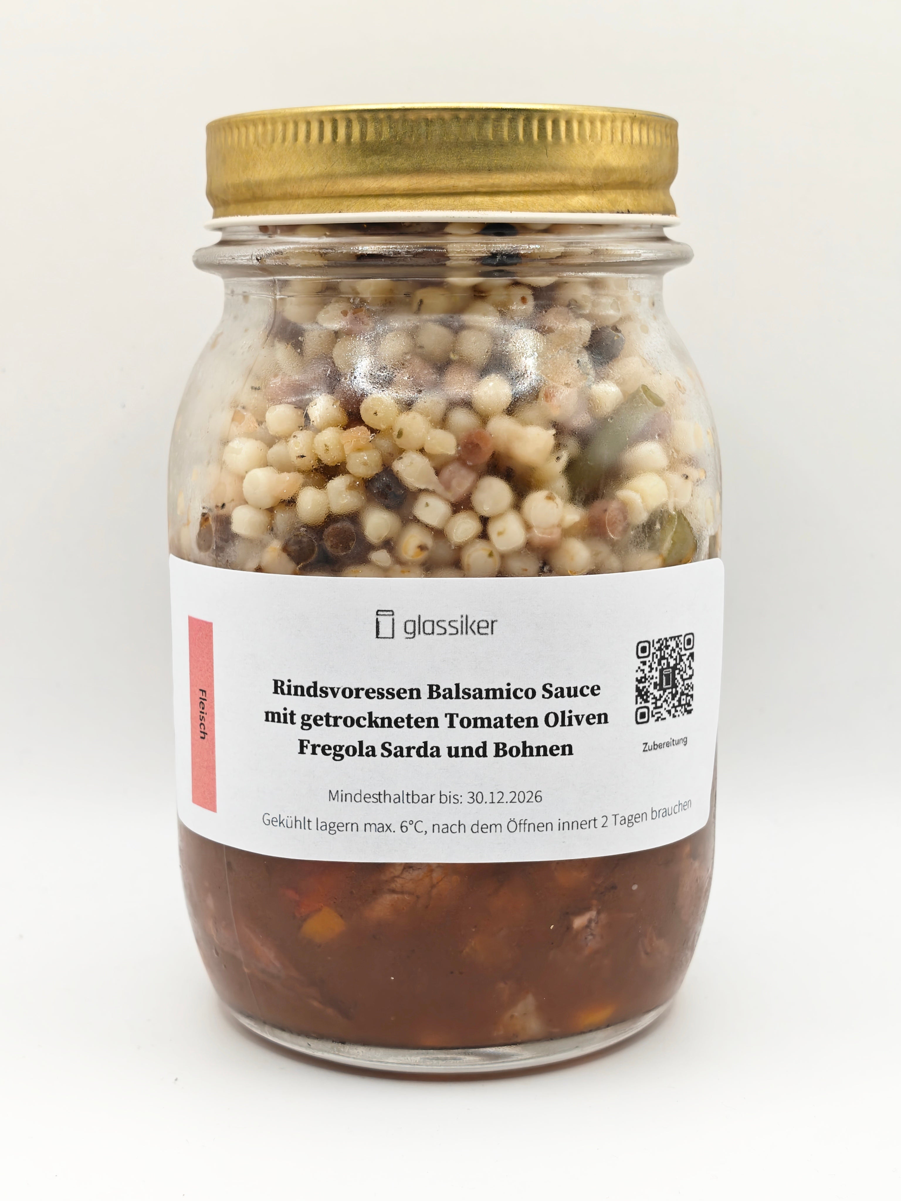 Rindsvoressen Balsamico Sauce mit Oliven getrockneten Tomaten
